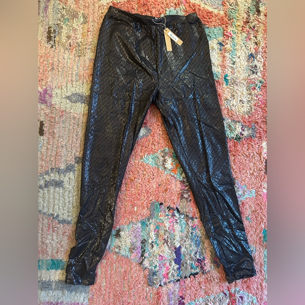 Skims leggings. Size M.